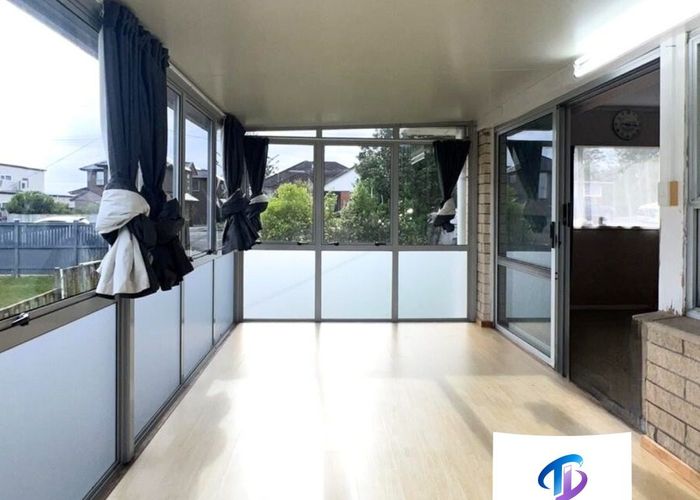  at 1/1305 Dominion Road Extention, Mount Roskill, Auckland City, Auckland