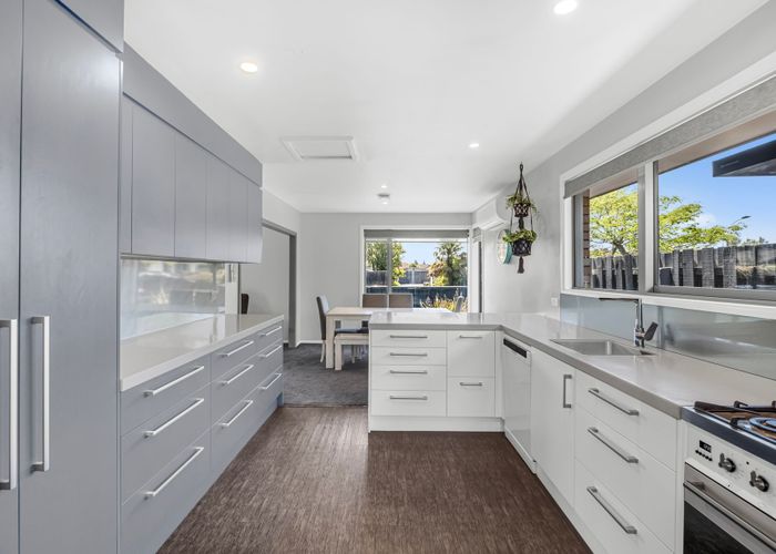  at 37 Sarabande Avenue, Redwood, Christchurch City, Canterbury