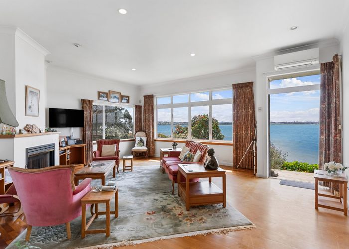  at 2/67 Beresford Street, Bayswater, North Shore City, Auckland