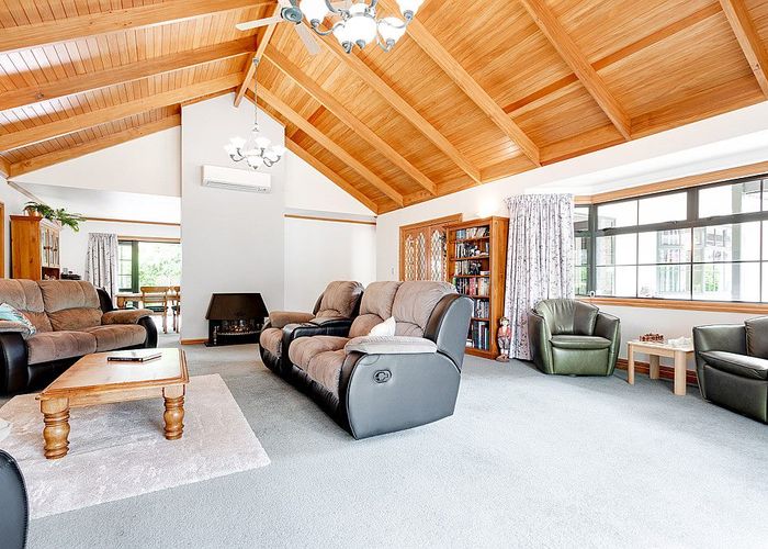 Free property data for 75 Parkes Line Road, Maymorn, Upper Hutt homes