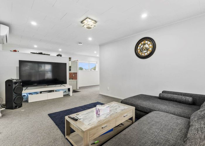  at 12a Phoenix Place, Papatoetoe, Manukau City, Auckland