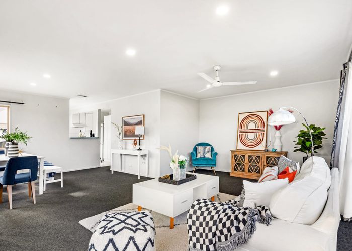  at 1/111 Seaview Road, Glenfield, North Shore City, Auckland