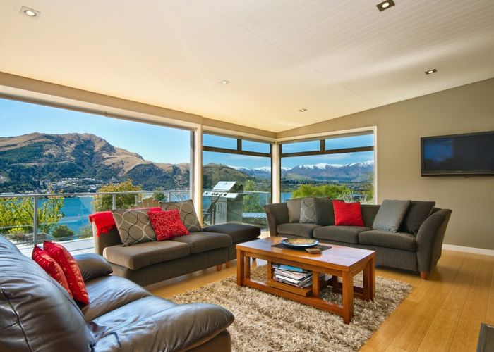  at 10 Silverwood LANE, KELVIN HEIGHTS, QUEENSTOWN