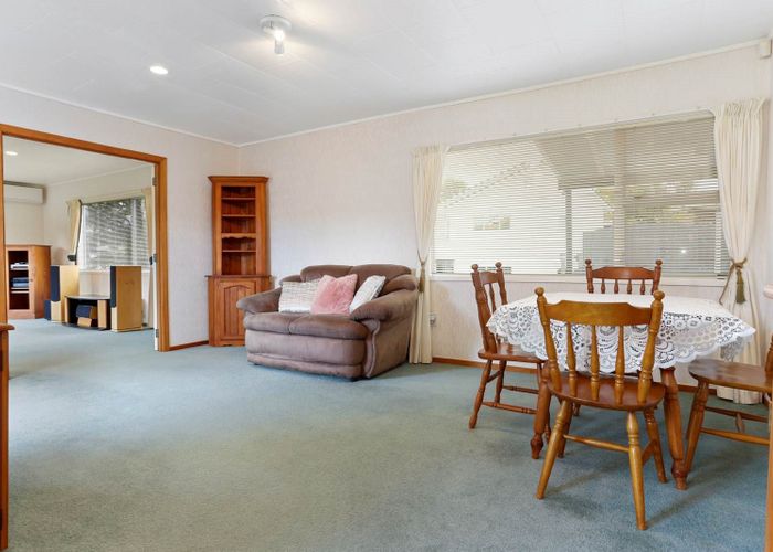  at 23 Hurstbourn Priors, Goodwood Heights, Auckland