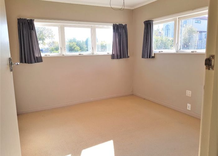  at 22 Pine Ridge Terrace, Takapuna, North Shore City, Auckland