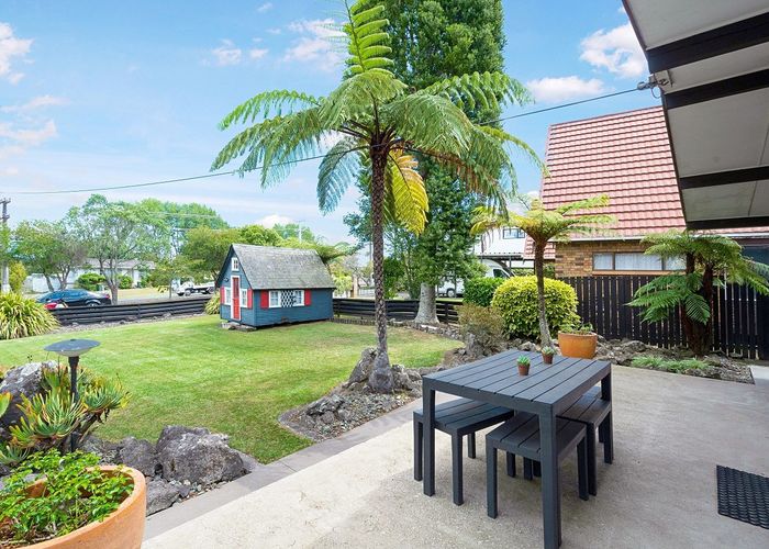  at 360 Main Road, Huapai, Kumeu