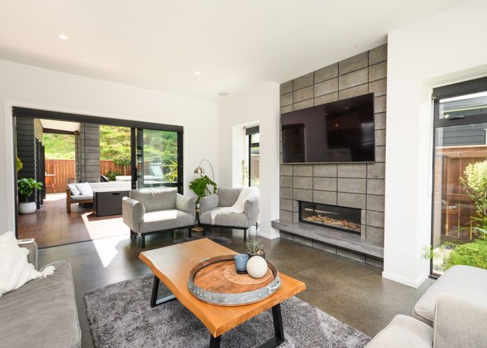  at 35 Freedom Drive, Kelvin Grove, Palmerston North