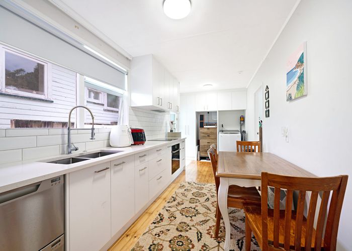  at 2/615 Swanson Road, Swanson, Auckland
