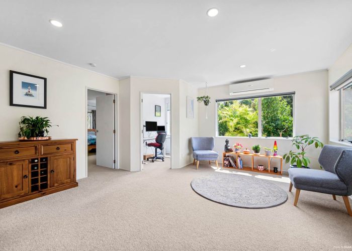  at 17 Emlyn Place, Torbay, Auckland