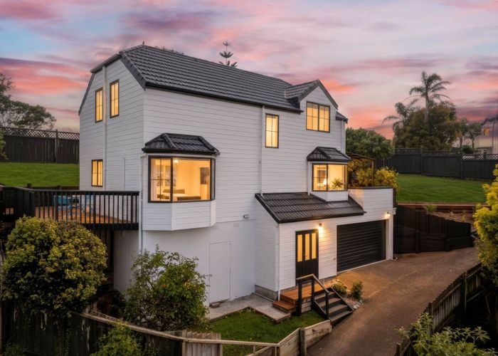  at 1 Highgrove Lane, Totara Vale, North Shore City, Auckland