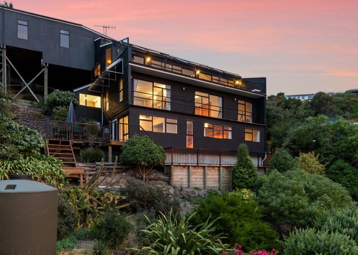 at 5 Osmond Lane, Mount Pleasant, Christchurch