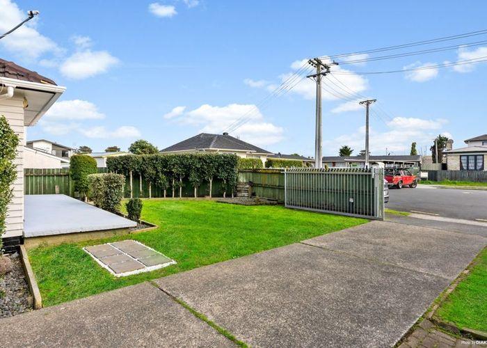  at 1/6 Woodside Road, Manurewa, Auckland