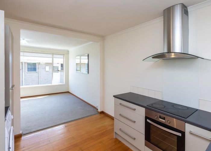  at 2/42 Aylmer Street, Somerfield, Christchurch