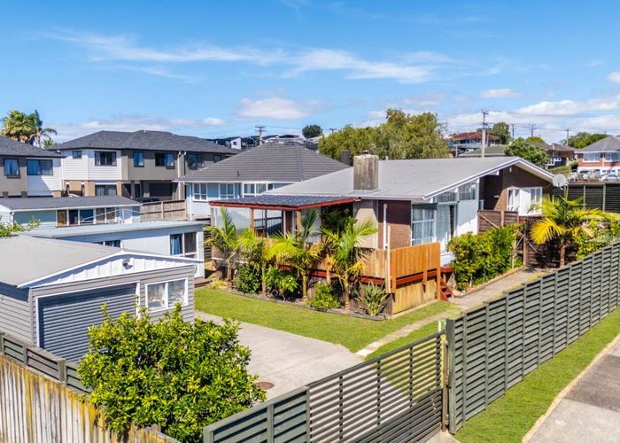  at 1 Duggan Avenue, Mangere, Auckland