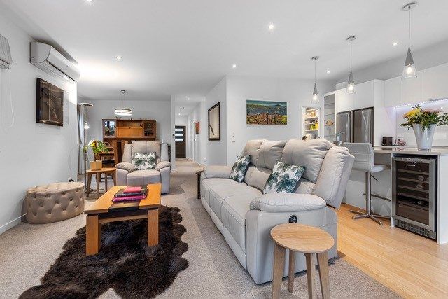  at 4 Milford Park Place, Milford, Auckland