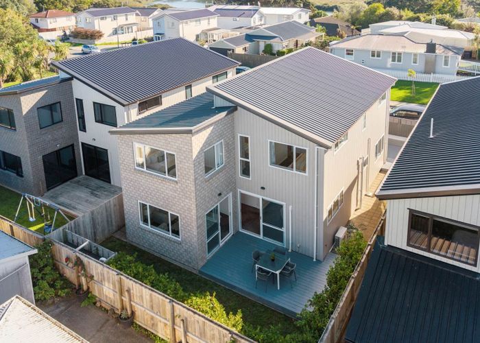  at 2 Crieff Place, Te Atatu Peninsula, Waitakere City, Auckland