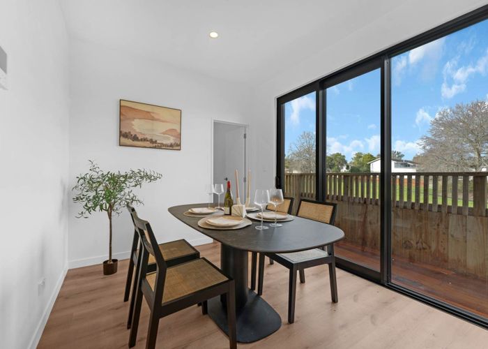  at 10 Truscott Place, West Harbour, Waitakere City, Auckland