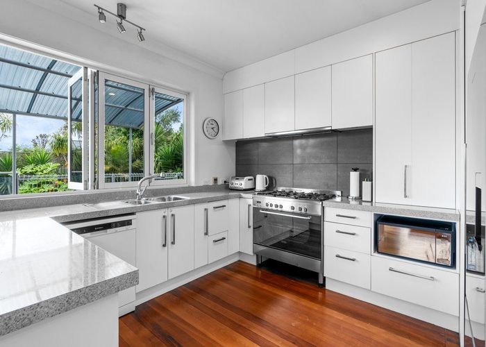  at 10 Prescott Place, Hillcrest, Hamilton