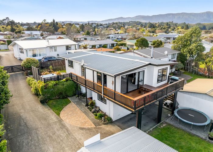  at 33B Roband Crescent, Brown Owl, Upper Hutt