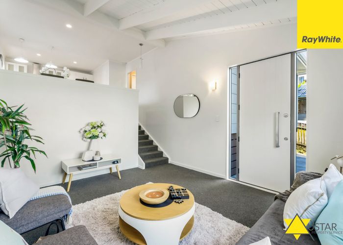  at 2/18 Pleasant Road, Glen Eden, Waitakere City, Auckland