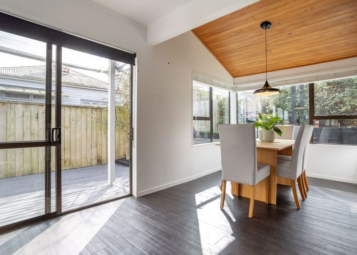  at 4/1687 Great North Road, Avondale, Auckland City, Auckland
