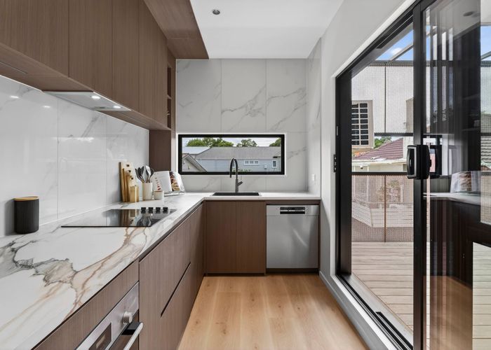  at 4/65 Smale Street, Point Chevalier, Auckland City, Auckland