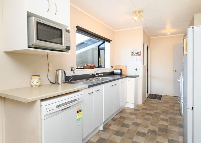  at 2 Bevan Place, Cloverlea, Palmerston North