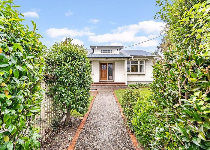  at 19 Beaumont Avenue, Alicetown, Lower Hutt