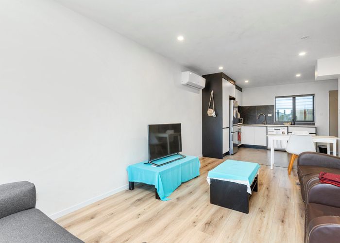  at 4/10 Rimu Street, New Lynn, Waitakere City, Auckland