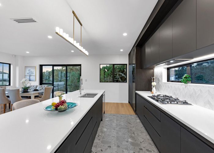  at 27 Tannaghmore Drive, Flat Bush, Manukau City, Auckland