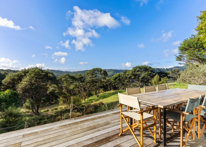  at 16 Long Road, Bethells Beach, Waitakere City, Auckland