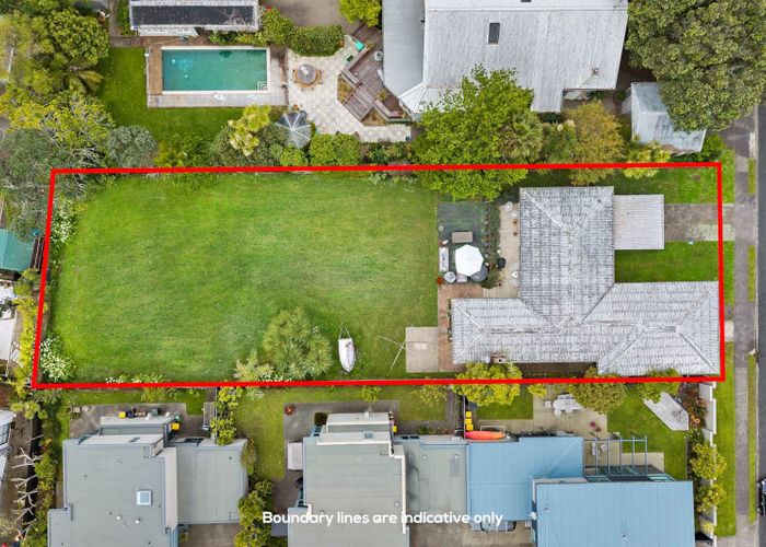 at 6 Norwood Road, Bayswater, North Shore City, Auckland