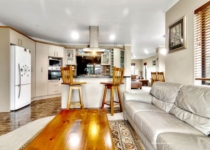  at 16A Baverstock Road, Flat Bush, Auckland