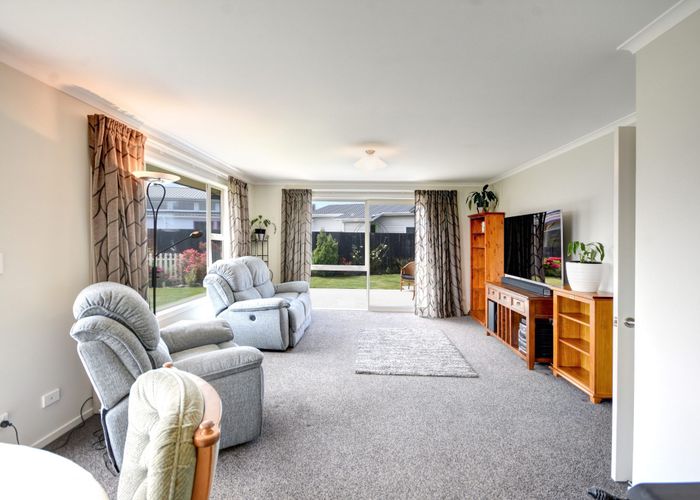  at 8 Kew Place, Corstorphine, Dunedin