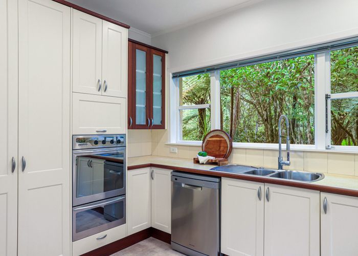  at 326 Titirangi Road, Titirangi, Waitakere City, Auckland