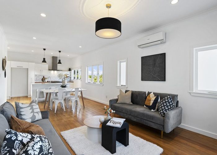  at 21A Abbotleigh Avenue, Te Atatu Peninsula, Waitakere City, Auckland