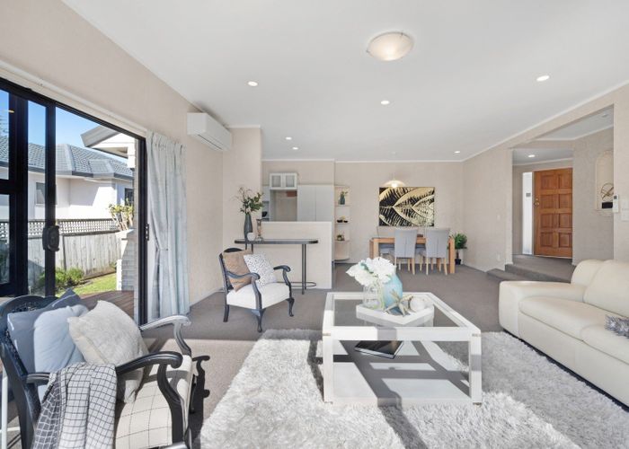  at 2/40 Simmental Crescent, Somerville, Manukau