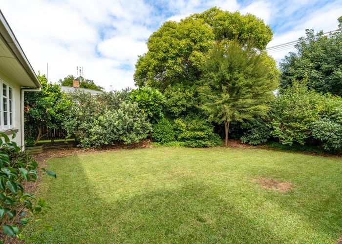  at 37 Storey Avenue, Forest Lake, Hamilton, Waikato