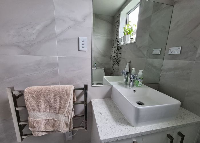  at 42B Camp Road, Mount Wellington, Auckland