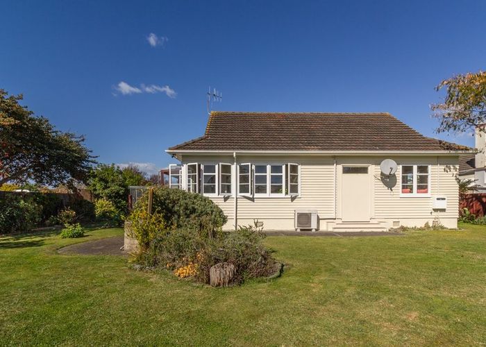  at 82 Latham Street, Marewa, Napier