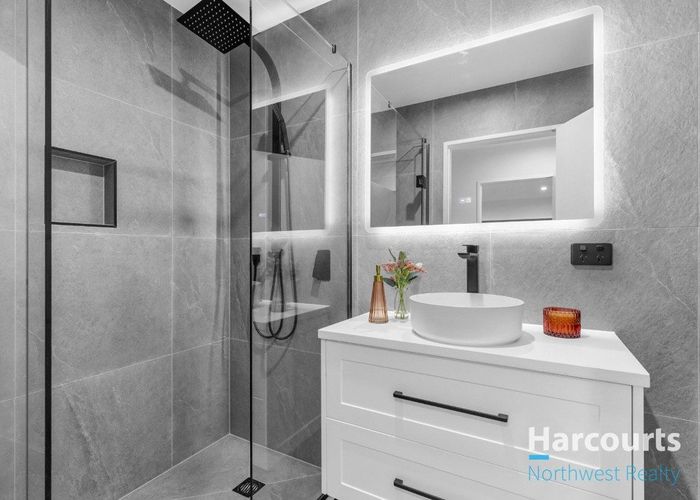  at 1/56 Donovan Avenue, Massey, Waitakere City, Auckland