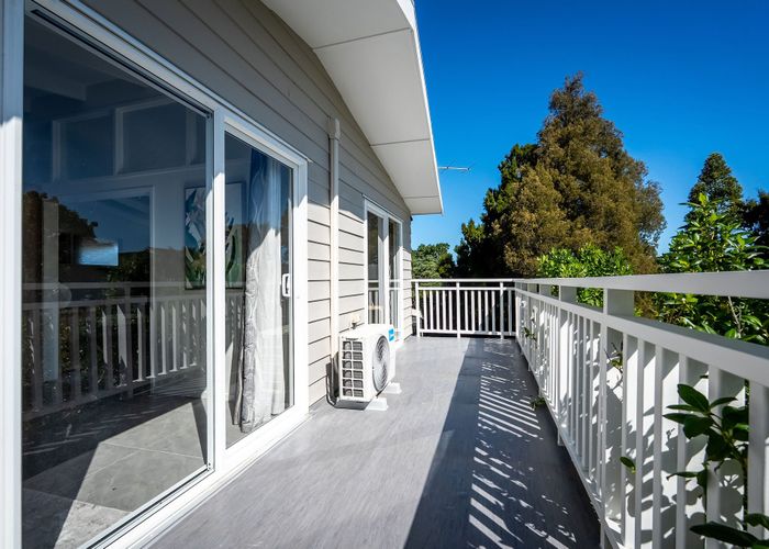  at 292 Beach Road, Campbells Bay, North Shore City, Auckland
