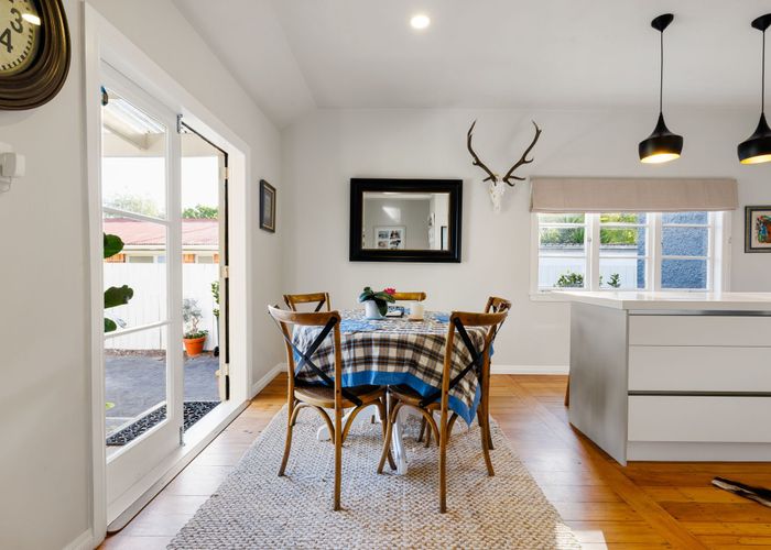  at 58 Albert Street, Hamilton East, Hamilton
