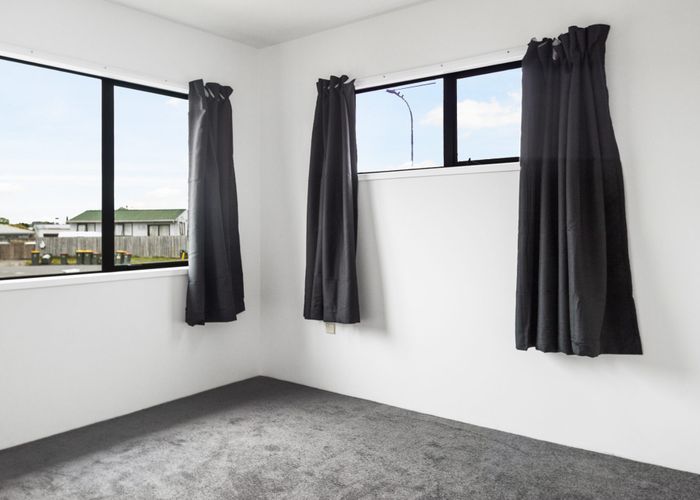  at 1/12 Solveig Place, Randwick Park, Auckland