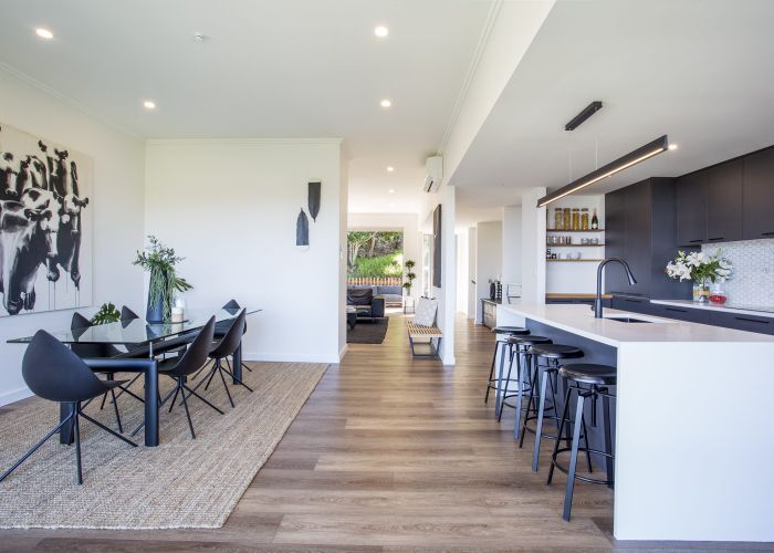  at 8D Huka Road, Birkenhead, Auckland