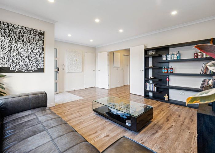  at 7  Horsefields Drive, Flat Bush, Manukau City, Auckland