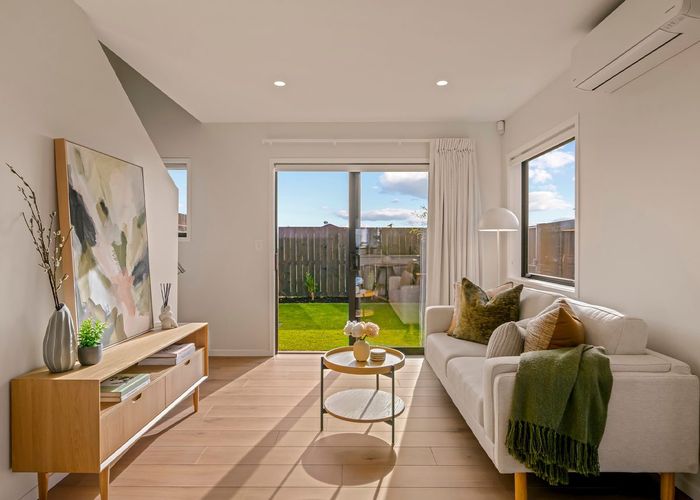  at 17 /48 Moire Road, Massey, Waitakere City, Auckland