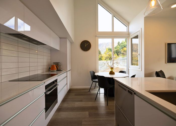  at 3/2/30 Bullendale Drive, Arthurs Point, Queenstown-Lakes, Otago