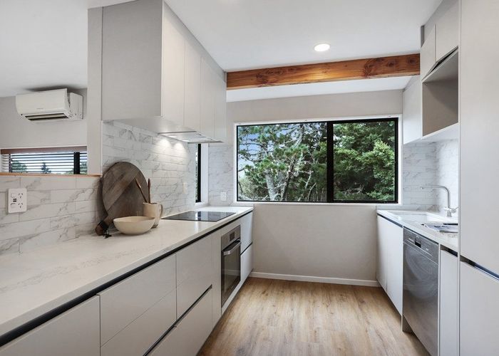  at 90C Rosier Road, Glen Eden, Waitakere City, Auckland