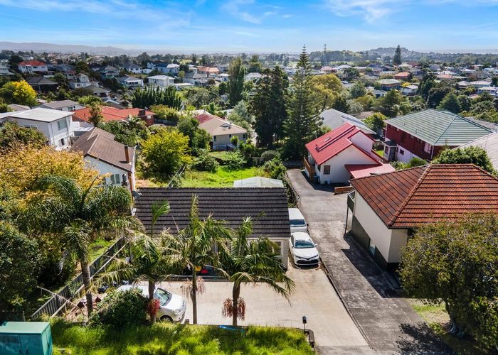  at 255 Hillsborough Road, Hillsborough, Auckland